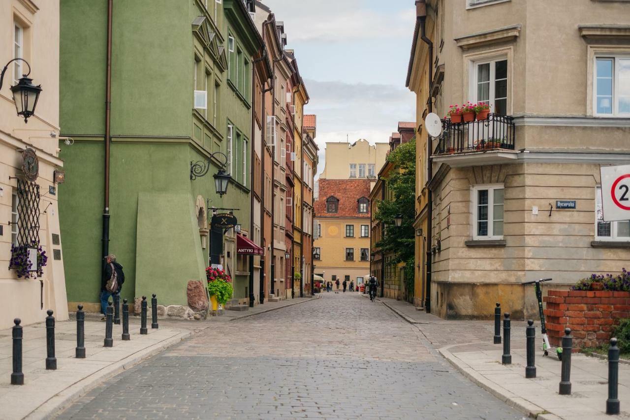 Apartment Miodowa Old Town